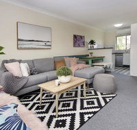 Anchored at South West Rocks - Sunshine Coast Guide