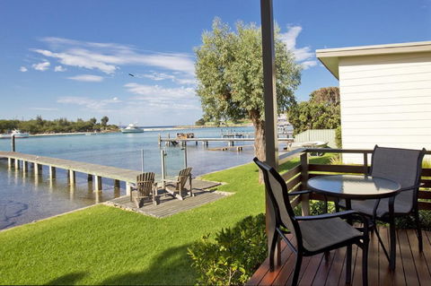 Anglesea Lodge - Sunshine Coast Guide 2