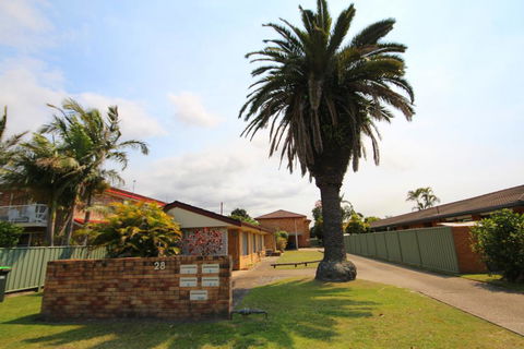 Annie's Apartment - Sunshine Coast Guide 3
