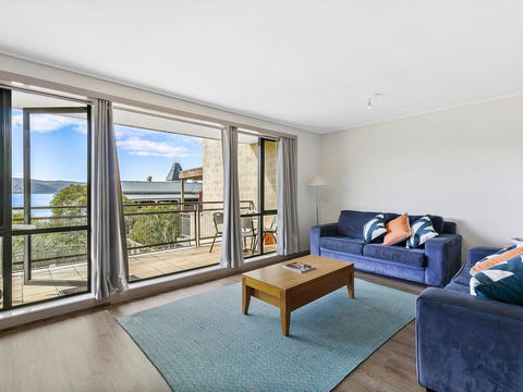 APARTMENT 29 PACIFIC APARTMENTS - Grand Escape With Ocean Views - Sunshine Coast Guide 2