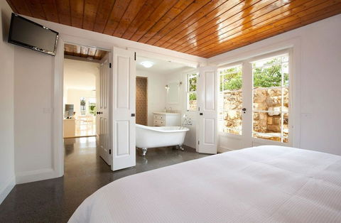 Apartment 35 - Sunshine Coast Guide 0