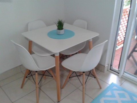 Apartment In Dolphin Heads Resort - Sunshine Coast Guide 1