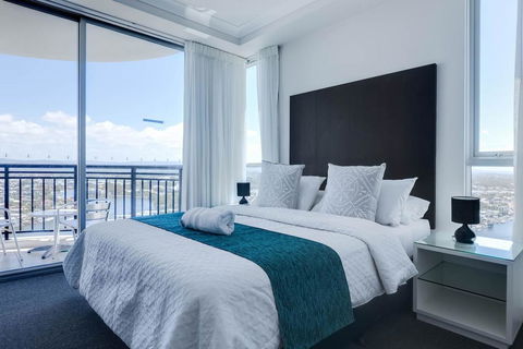 Apartment With Ocean Views - Sunshine Coast Guide 2