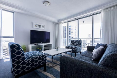 Apartment With Ocean Views - Sunshine Coast Guide 0