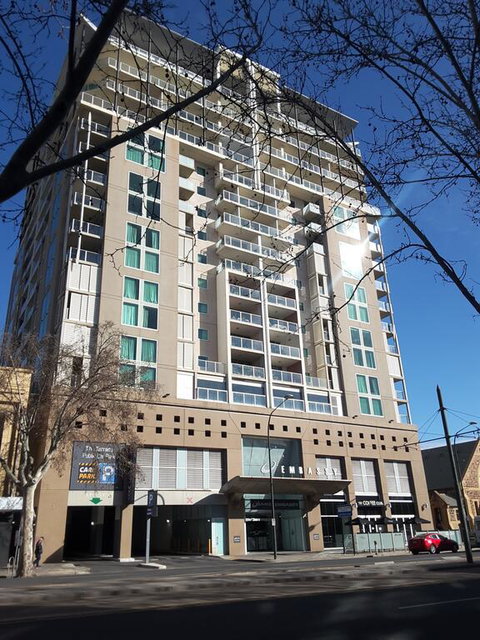 APARTMENT@96 - Sunshine Coast Guide 1