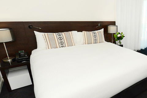 Apartments @ 79 Goondoon - Sunshine Coast Guide 0