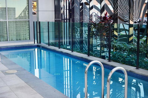 Apartments @ 79 Goondoon - Sunshine Coast Guide 2