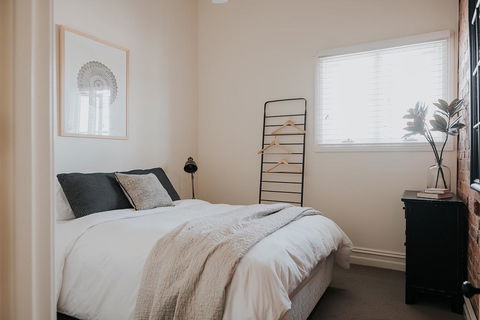 Apartments On Belmore -The Ferguson - Sunshine Coast Guide 2
