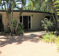 Apjohn House - Sunshine Coast Guide