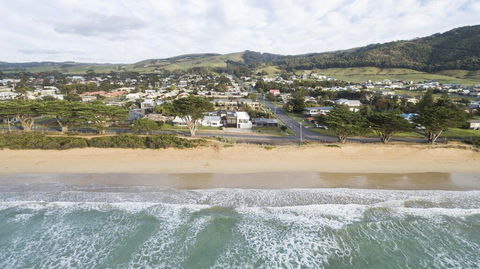 Apollo Bay Beach House - Sunshine Coast Guide 1