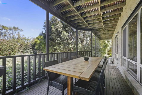 APOLLO BAY HOLIDAY HOUSE - Walk To Beach + Wifi - Sunshine Coast Guide 3