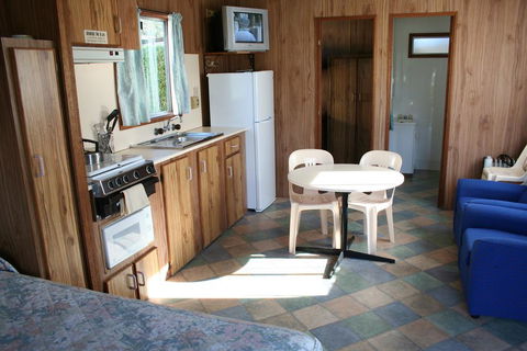Apollo Bay Holiday Park - Sunshine Coast Guide 3