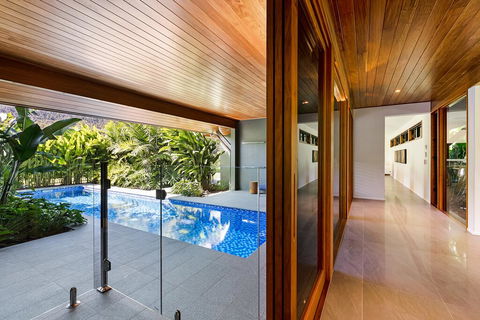 Aqua - At Funnel Bay - Sunshine Coast Guide 0