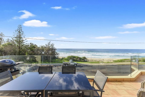 Aqua Shores Award Winning Apartment - Sunshine Coast Guide 0