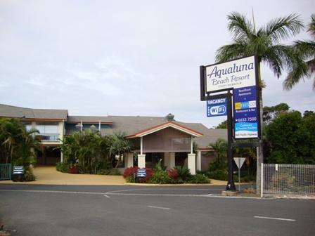 Aqualuna Beach Resort - Sunshine Coast Guide 3