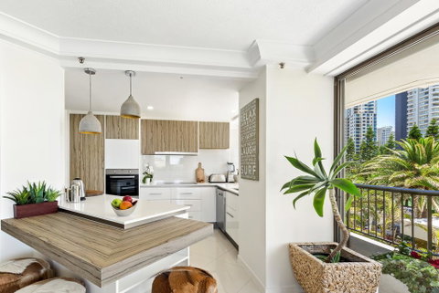 Aqueous Apartment - Sunshine Coast Guide 2