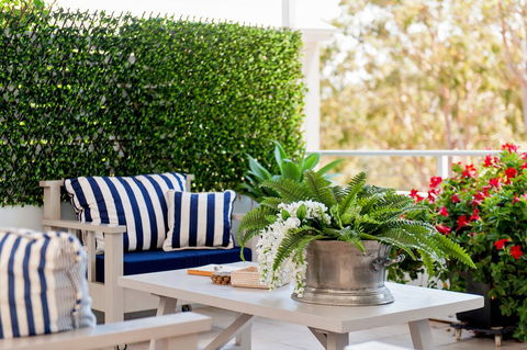 Arabella - Stylish Seaside Sanctuary With Views - Sunshine Coast Guide 1