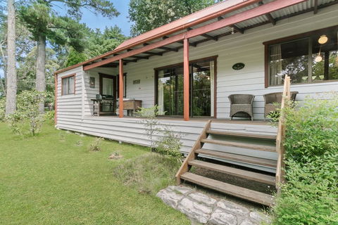 Arcadia Cottage - Sunshine Coast Guide 1