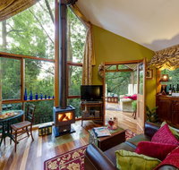 Arcadia Cottages - Sunshine Coast Guide