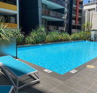 ARENA CENTRAL EXEC VIEWS WINE NETFLIX WIFI PARKING - Sunshine Coast Guide