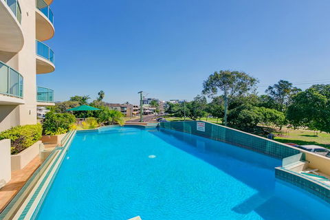 Argyle On The Park - Sunshine Coast Guide 0