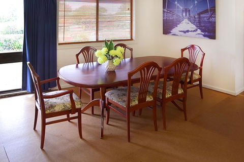 Armidale Motel - Sunshine Coast Guide 2