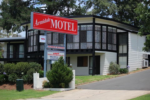 Armidale Motel - Sunshine Coast Guide 0