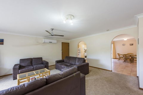 Armorel At Iluka - Sunshine Coast Guide 2