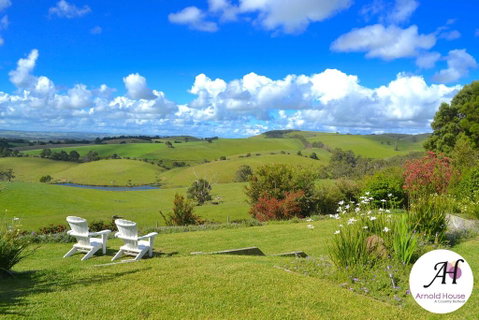 Arnold House - Sunshine Coast Guide 0