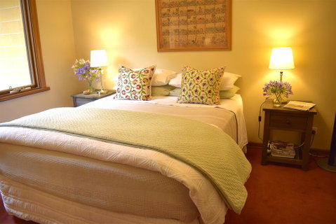 Arnold House - Sunshine Coast Guide 3