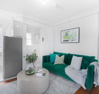Art Deco Nook Around The Corner From Oxford St - Sunshine Coast Guide