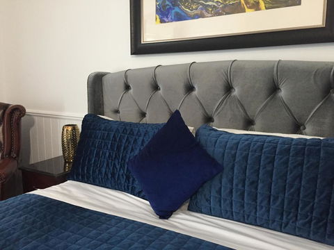Art Hotel On York - Sunshine Coast Guide 1