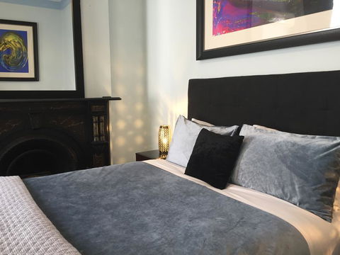 Art Hotel On York - Sunshine Coast Guide 3