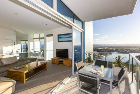 Artique Surfers Paradise - Official - Sunshine Coast Guide 2