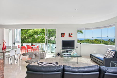 Artis, Noosa Heads - Sunshine Coast Guide 2