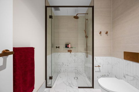 Luxurious Sapphire 1 Bed 1 Bath Residence - Sunshine Coast Guide 2