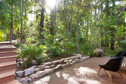 Luxury Rainforest Retreat, Little Cove - Sunshine Coast Guide 1