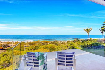 Luxury Ocean View Property with Sunshine Coast Guide