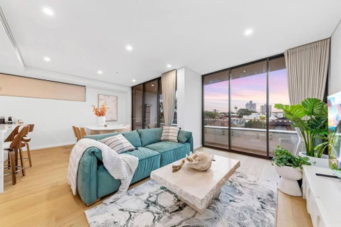 Luxury Penthouse 3 Bedrooms In Neutral Bay - Sunshine Coast Guide 0