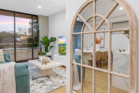 Luxury Penthouse 3 Bedrooms In Neutral Bay - Sunshine Coast Guide 1
