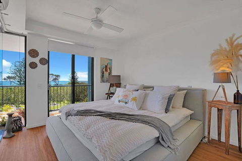 Luxury Personified On Alex - Beach Views 2 Bed - Sunshine Coast Guide 1