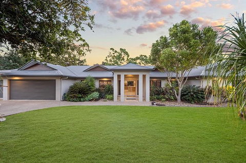 Luxury Style Living 20 Minutes From CBD - Sunshine Coast Guide 0