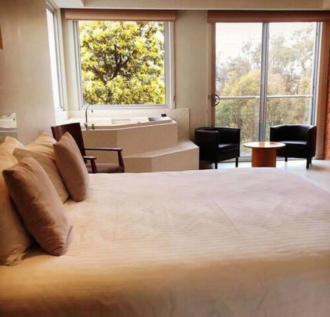 Macedon Ranges Hotel & Spa - Sunshine Coast Guide 2