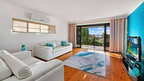 Macquarie Paradise - Family Entertainer - Sunshine Coast Guide 0