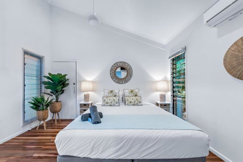MANDALAY ESCAPE, SECLUSION & SERENITY WITH A POOL - Sunshine Coast Guide 3