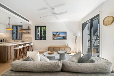Luxury Retreat New Villa 17, Hastings St - Sunshine Coast Guide 0