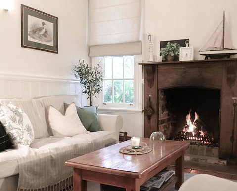MARIGOLD COTTAGE Charming 1870s Central Daylesford Cottage - Sunshine Coast Guide 2