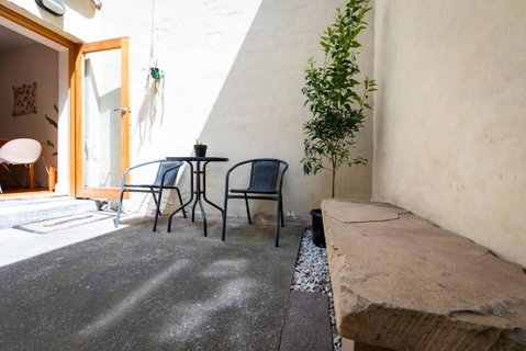 MELVINGTON BOUTIQUE APARTMENT IN HOBART CBD O - Sunshine Coast Guide 1