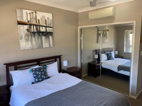 Modern Beach Apartment - Sunshine Coast Guide 2