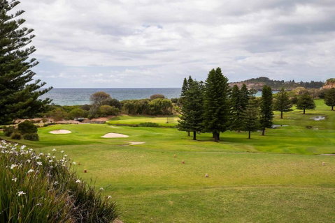 Mona Vale Surf To Tee - Sunshine Coast Guide 2
